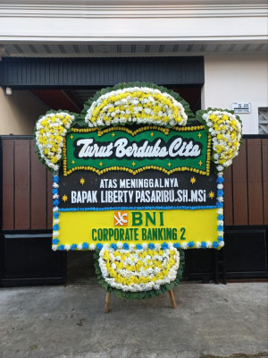 Papan Bunga Duka di Kutawaringin